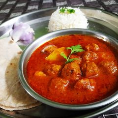 A picture of Aloo soya wadi ki sabzi.