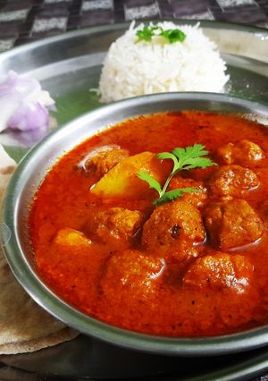 A picture of Aloo soya wadi ki sabzi.