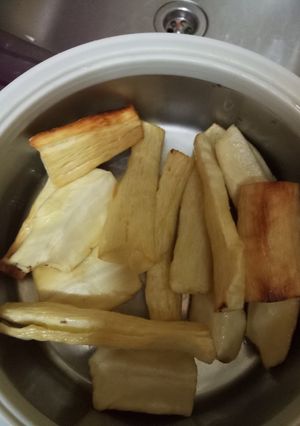 A picture of Deep fried cassava.