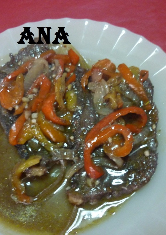 Una foto de Bifes en salsa fáciles y sabrosos