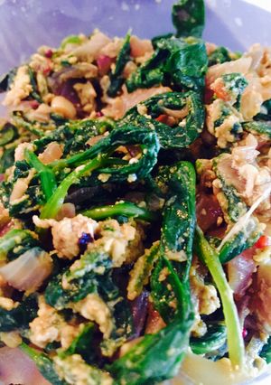 A picture of Scrambled Egg Spinach.