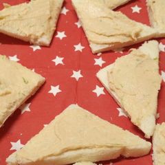 A picture of Smoked salmon mousse Tramezzini 🎄.