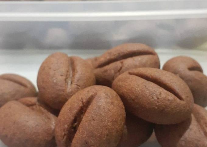 Bagaimana Menyiapkan Coffe Bean Cookies (Kukis Kopi) yang Menggugah Selera