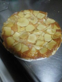 Una foto de Tarta de manzana invertida 🍎🍎🍎