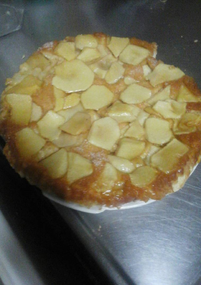Una foto de Tarta de manzana invertida 🍎🍎🍎
