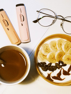 Una foto de Desayuno : bowl queso batido