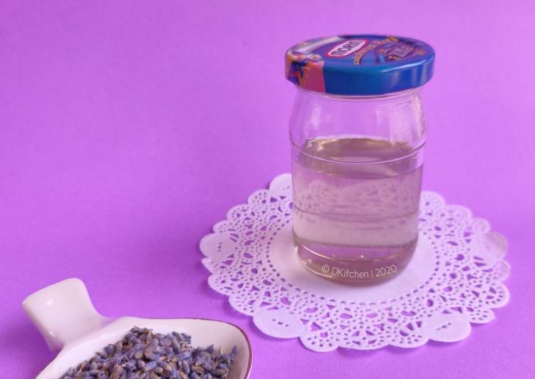 Bagaimana Menyiapkan Simple Syrup Aroma Lavender, Enak Banget