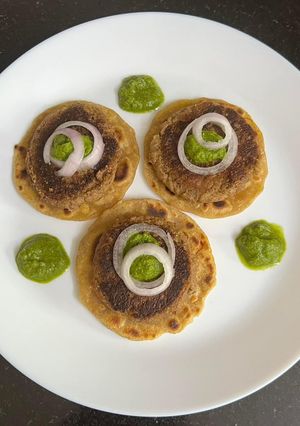 A picture of Mushroom 🍄 Galouti Kabab With Kesar Paratha.