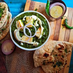 A picture of Punjabi Palak Paneer.