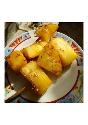 A picture of Caramelised pineapples.