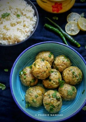 A picture of Chinese meatballs.