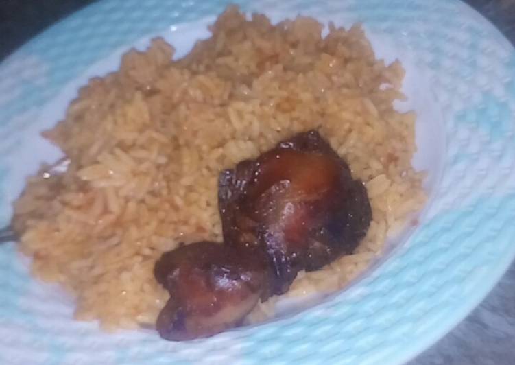 Jollof rice and fry chicken