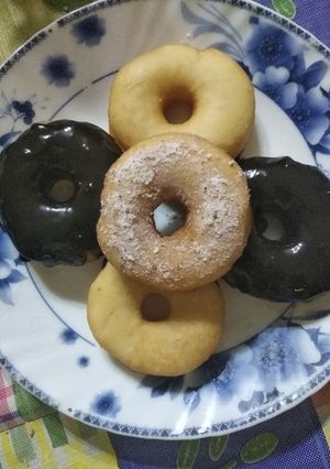 A picture of Eggless chocolate doughnuts.