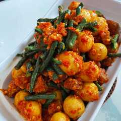 A picture of Tumis Kacang Panjang Telur Puyuh Tempe dan Pete.