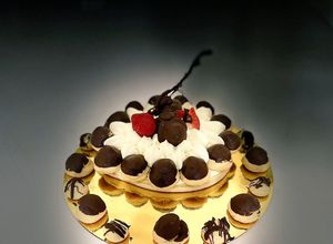 Una foto de Saint Honoré #choux