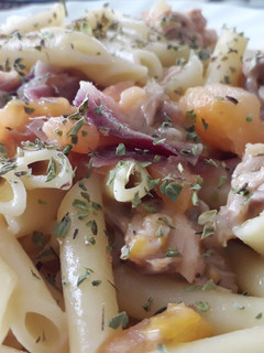 Foto principal de Pasta con salmón y atún