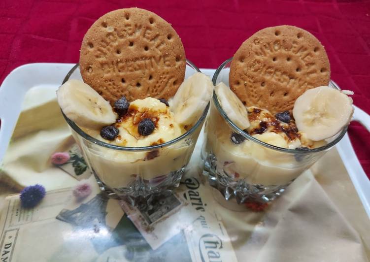 Step-by-Step Guide to Make Quick Layered Fruity Custard with Coconut and Biscuit Parfait