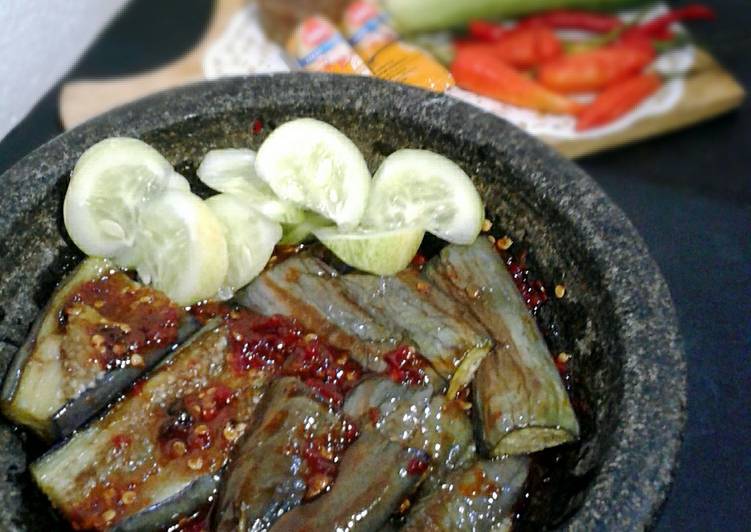 Terong Goreng Penyet Sambel Terasi