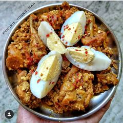 A picture of Chicken mughlai.