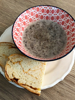 A picture of Mushroom Soup.