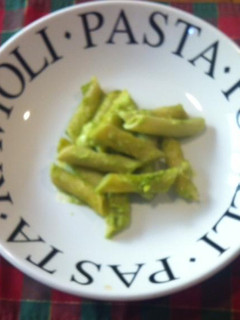 Una foto de Rigatoni con pesto de cilantro ©