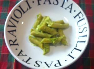 Una foto de Rigatoni con pesto de cilantro ©