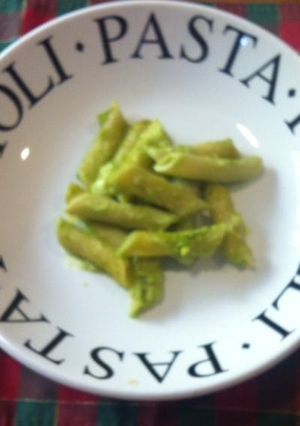 Una foto de Rigatoni con pesto de cilantro ©