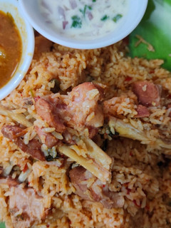 ஆம்பூர் மட்டன் தம் பிரியாணி செய்முறை முக்கிய புகைப்படம்