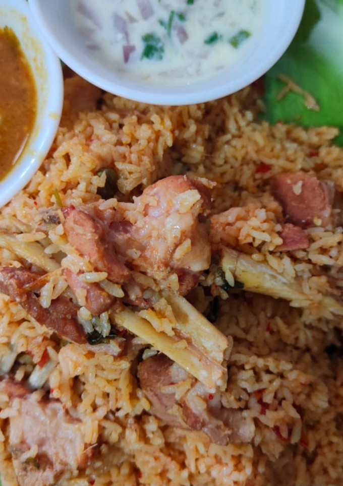 ஆம்பூர் மட்டன் தம் பிரியாணி செய்முறை முக்கிய புகைப்படம்