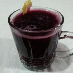 A picture of Black grapes juice.