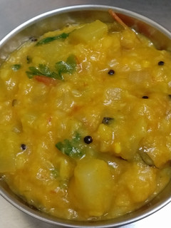 சுரைக்காய் கூட்டு(surakkai koottu recipe in tamil) செய்முறை முக்கிய புகைப்படம்