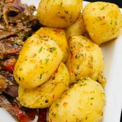 A picture of Pan roasted potatoes.