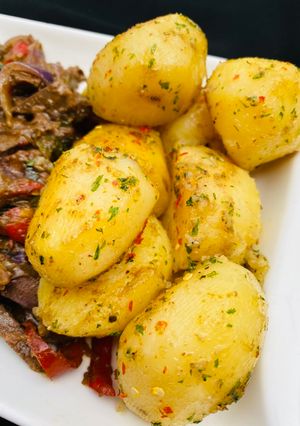 A picture of Pan roasted potatoes.