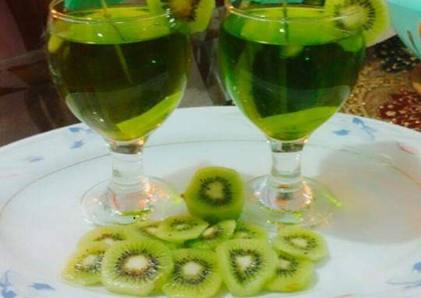 Sour_kivi_juice