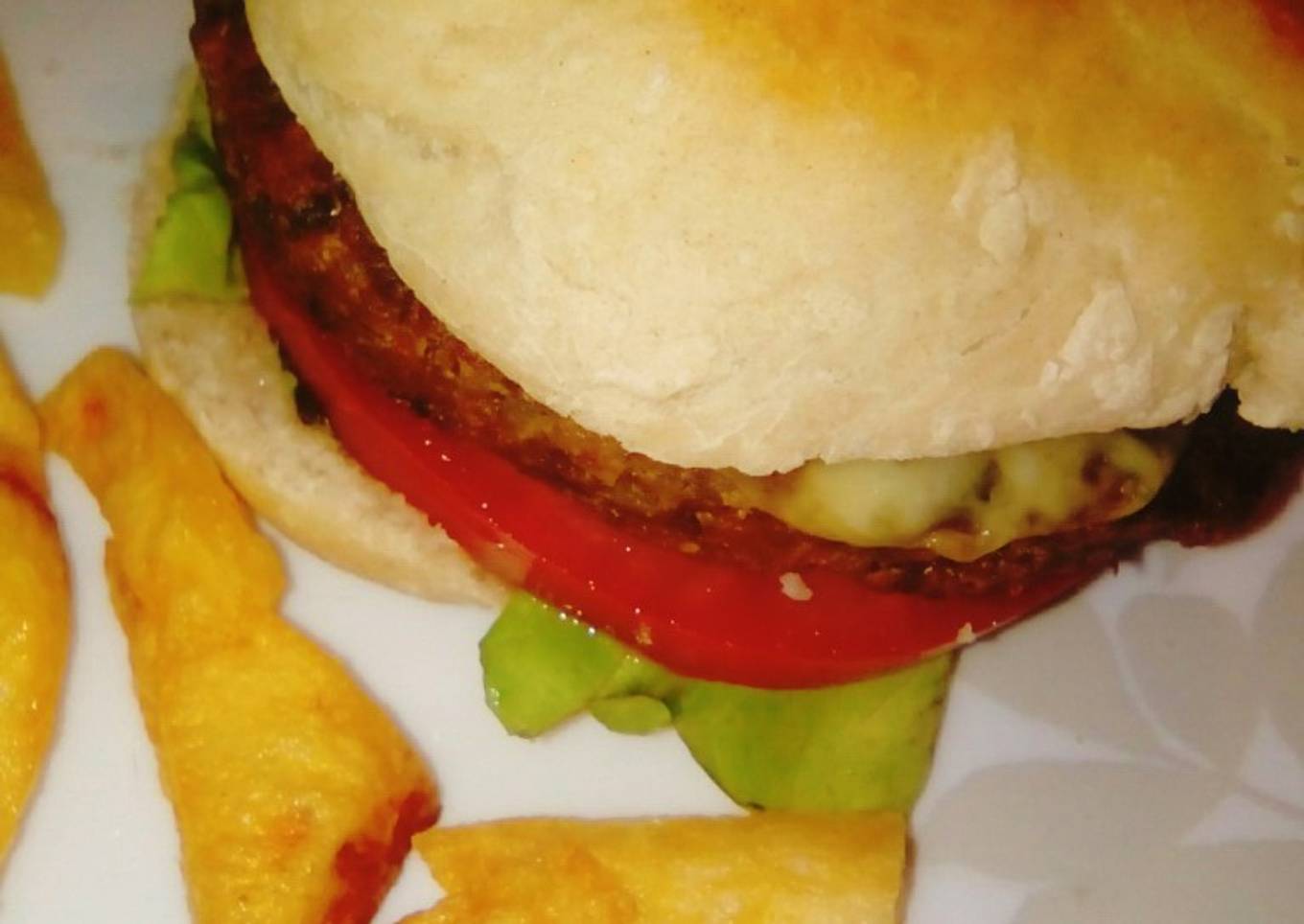 Hamburguesas de lentejas veganas, con pan casero, y papas fritas!! Ñam Ñammmm