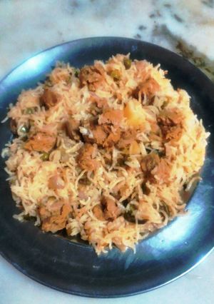 A picture of Soyabean biryani.