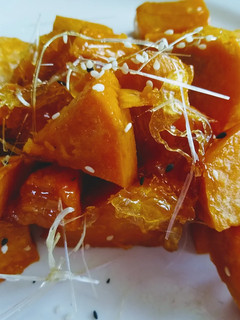 【簡易15分鐘】拔絲地瓜 的食譜成品照片