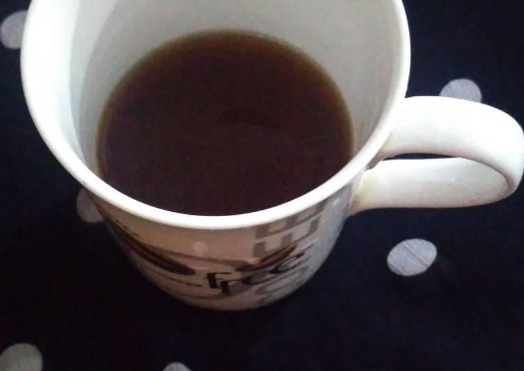 Simple Way to Make Homemade Kesar and Ginger Black Tea