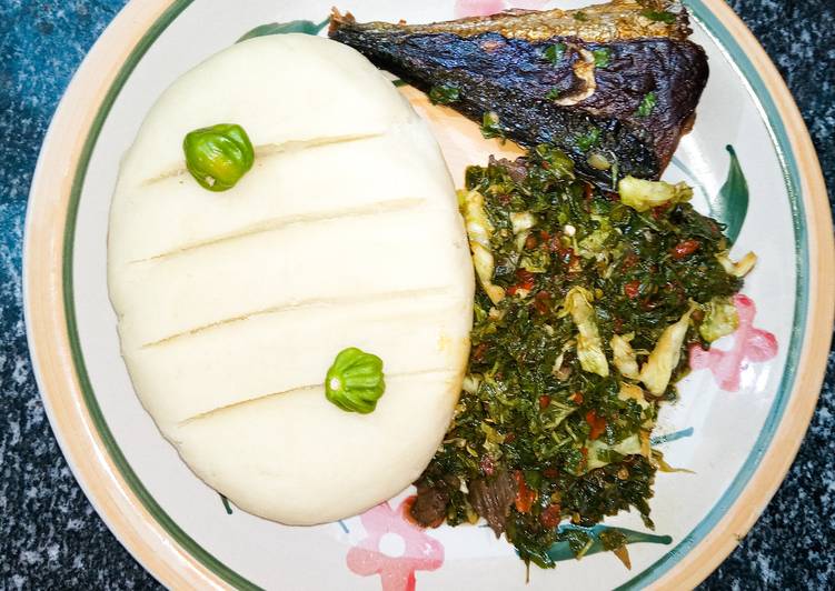 Pounded yam with vegetable sauce