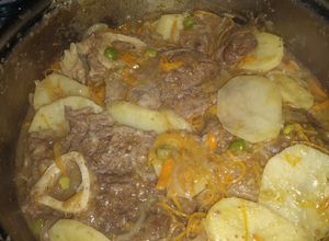 Una foto de Bifes de osobuco a la criolla