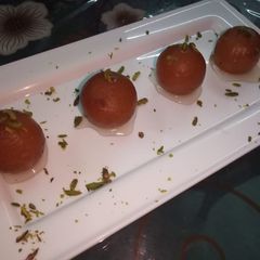 A picture of Totilla gulab jamun.