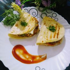 A picture of Chatpata aloo naan.