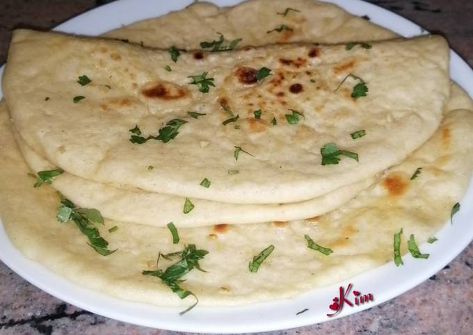 Garlic naan