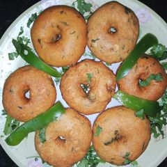 A picture of Mendu vada.