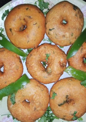 A picture of Mendu vada.