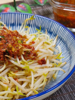 #81 肉燥燙豆芽菜 / 燙青菜 的食譜成品照片