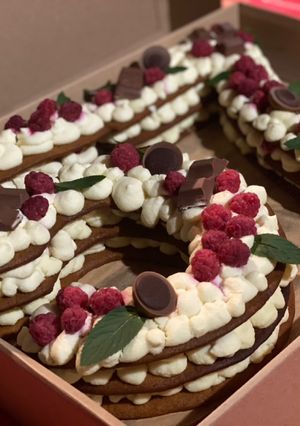 Málnás, mascarponés-fehércsokis szàmtorta 🎂 recept fotója