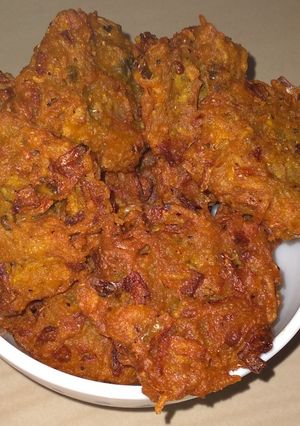 আলু পকোড়া(Aloo Pakora Recipe in Bengali) রেসিপির প্রধান ছবি