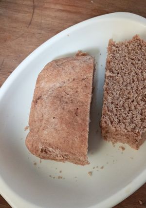 A picture of Whole wheat bread.