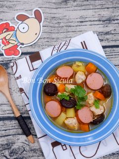 Hình của món Gà Nấu Pate Xúc Xích.